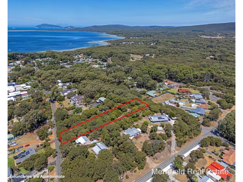 22 Grove Street East, Little Grove WA 6330