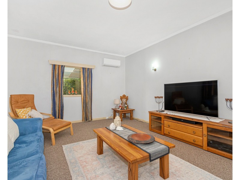 54 Wilson Street, Little Grove WA 6330