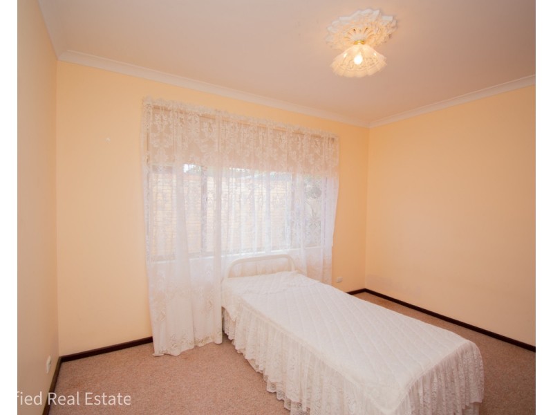 2/11 Norman Place, Spencer Park WA 6330