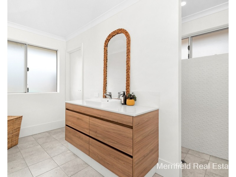 11 Frost Close, Willyung WA 6330