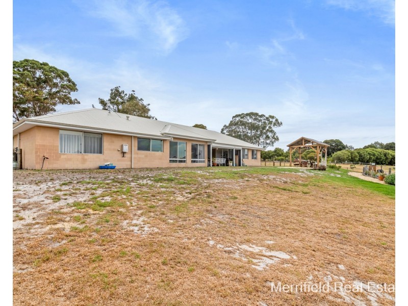 11 Frost Close, Willyung WA 6330