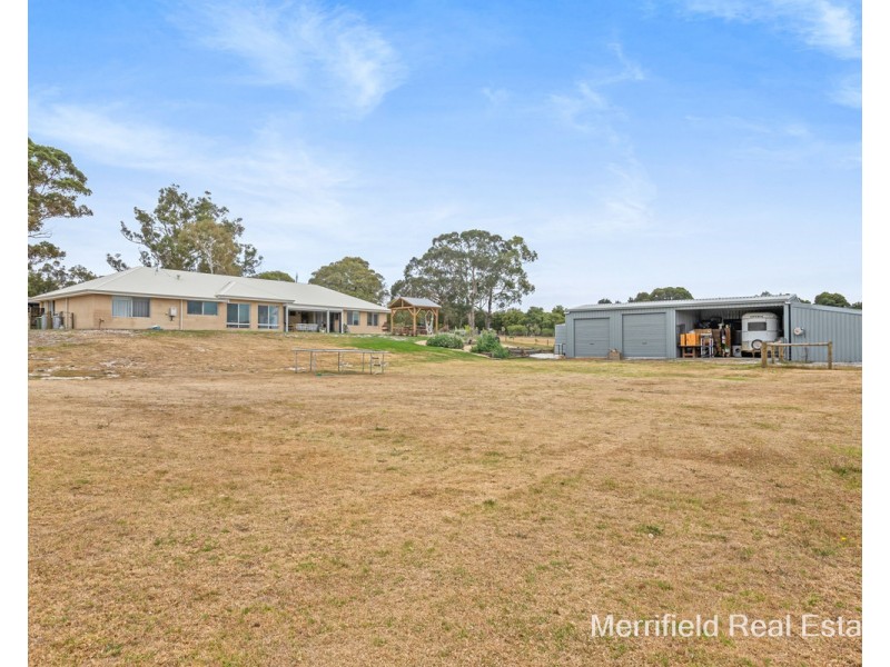11 Frost Close, Willyung WA 6330