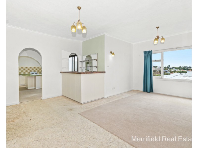 126 Hare Street, Mount Clarence WA 6330