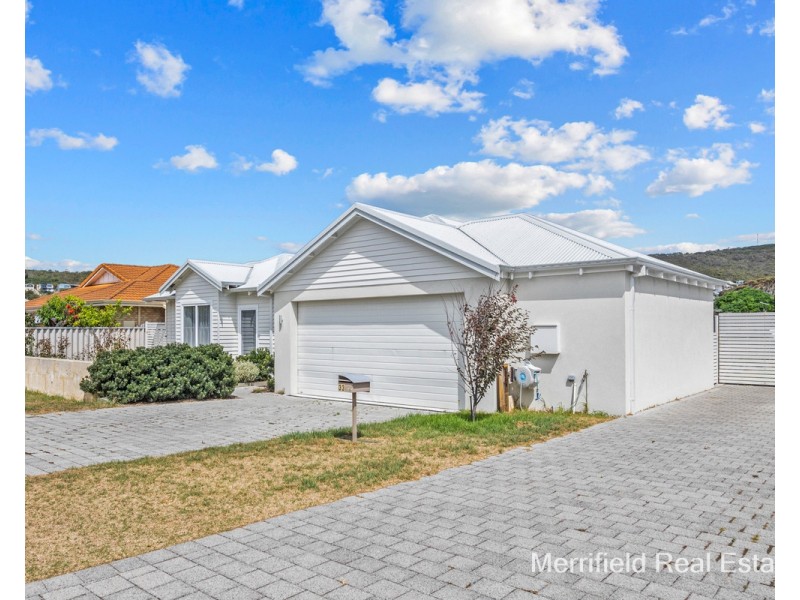 33 Golf Links Road, Middleton Beach WA 6330