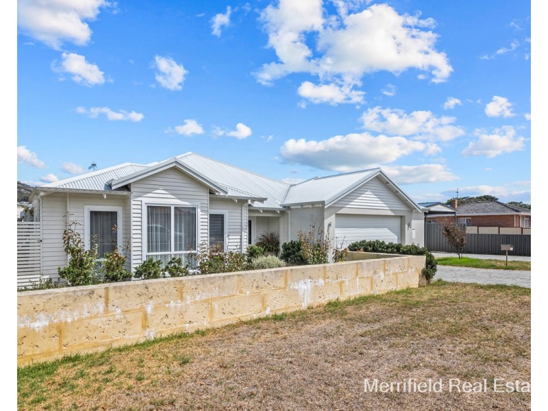 33 Golf Links Road, Middleton Beach WA 6330