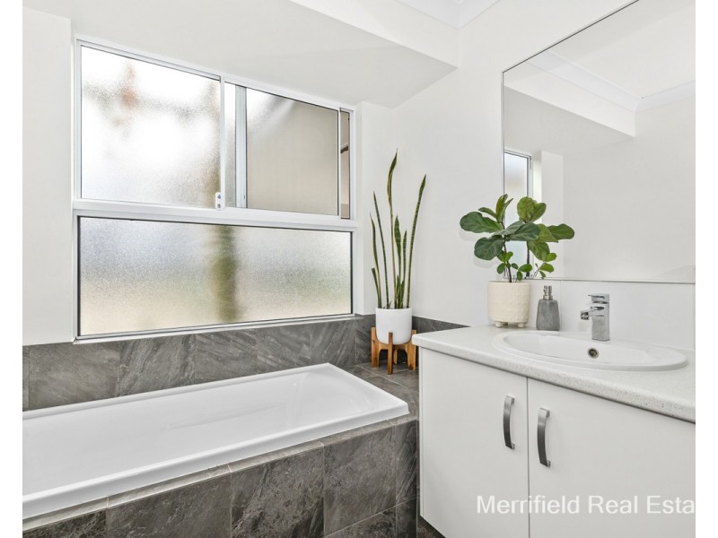 33 Golf Links Road, Middleton Beach WA 6330