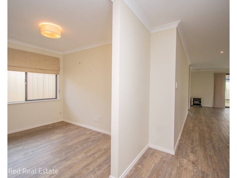 10 McNeal Loop, Mckail WA 6330