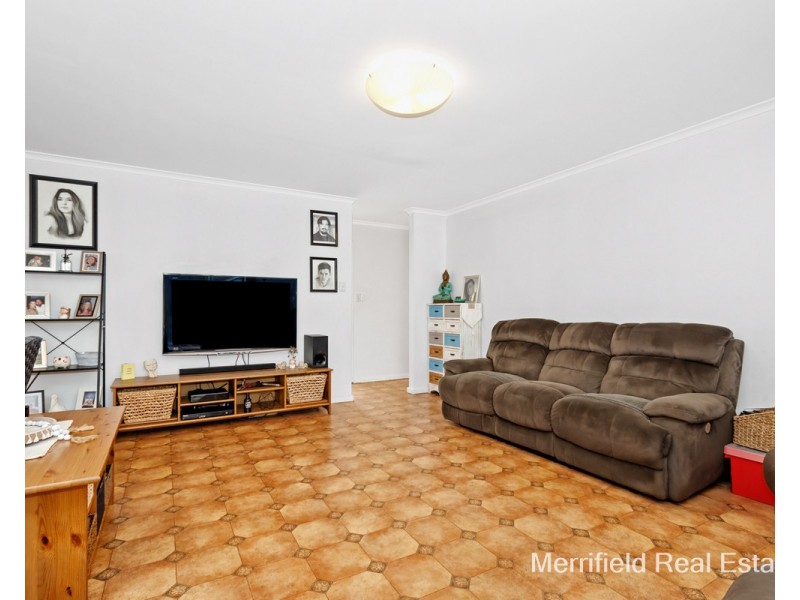 30 Flemington Street, Orana WA 6330