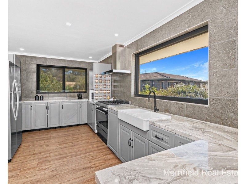 4 Wilson Street, Little Grove WA 6330