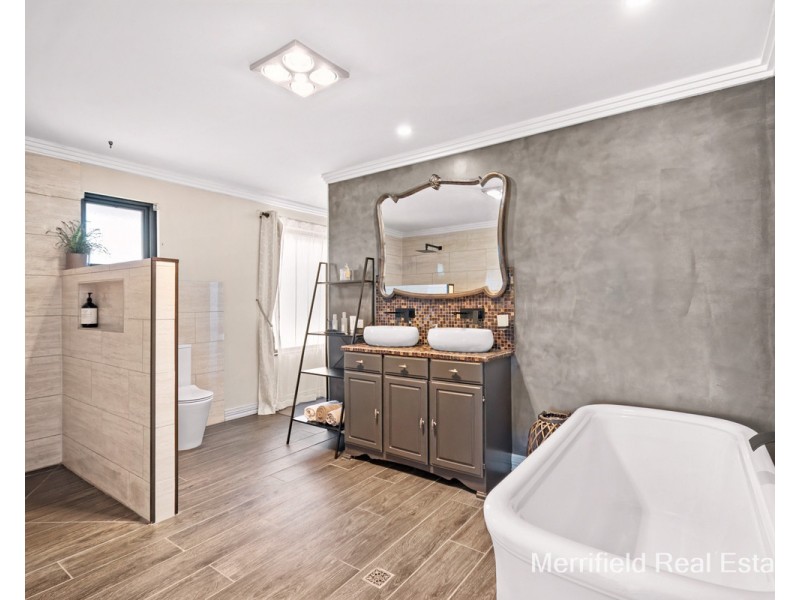 4 Wilson Street, Little Grove WA 6330