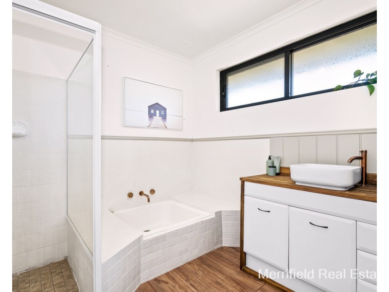4 Wilson Street, Little Grove WA 6330