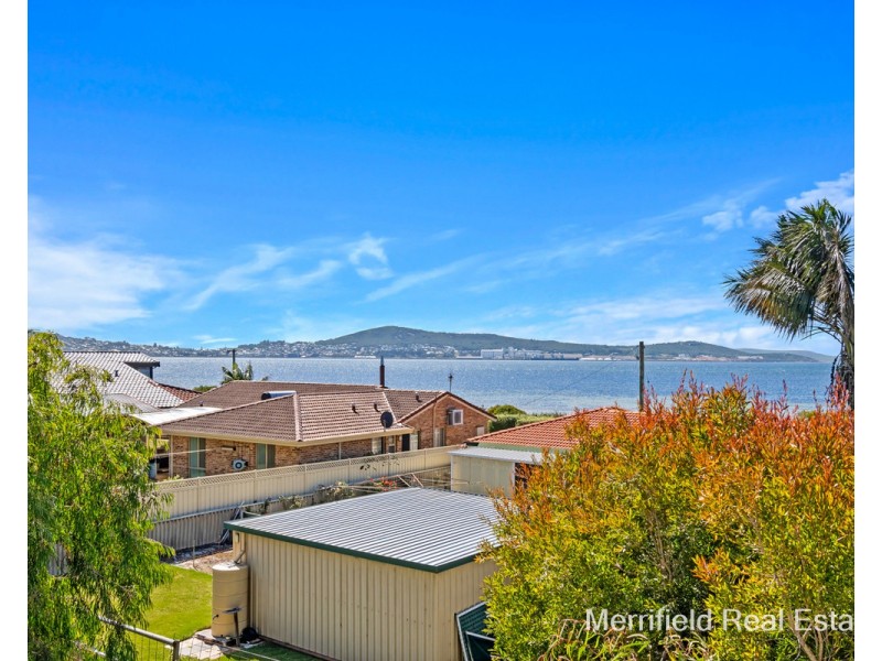 4 Wilson Street, Little Grove WA 6330