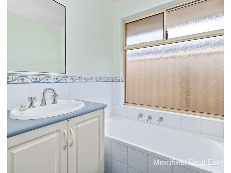 5 Deacon Crescent, Yakamia WA 6330