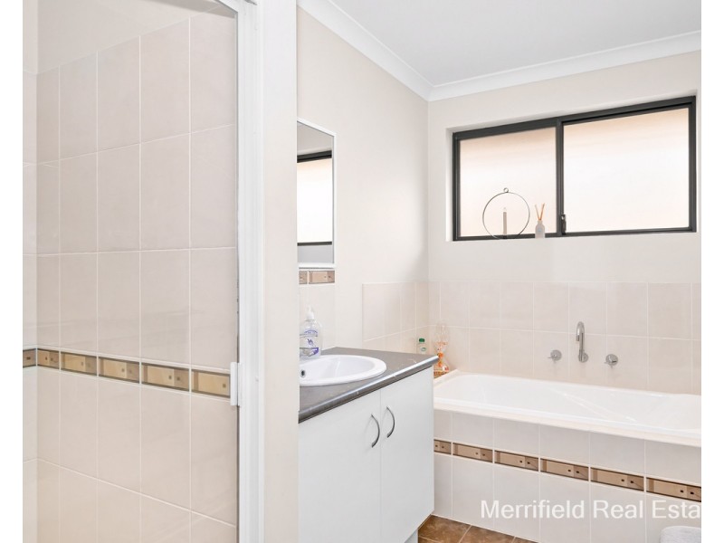 8 Notley Street, Yakamia WA 6330