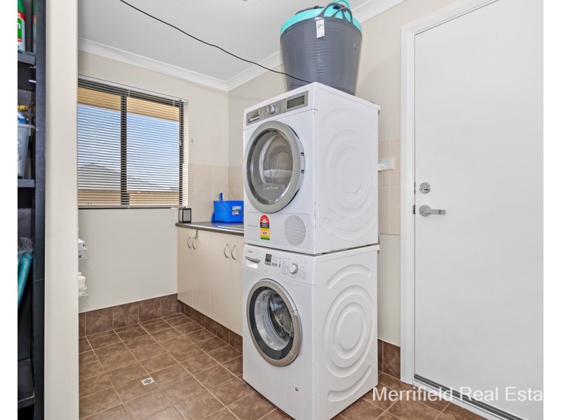 8 Notley Street, Yakamia WA 6330