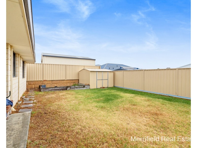 8 Notley Street, Yakamia WA 6330