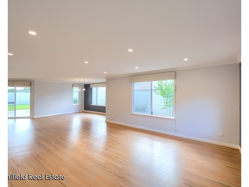 25 Junction Street, Mckail WA 6330