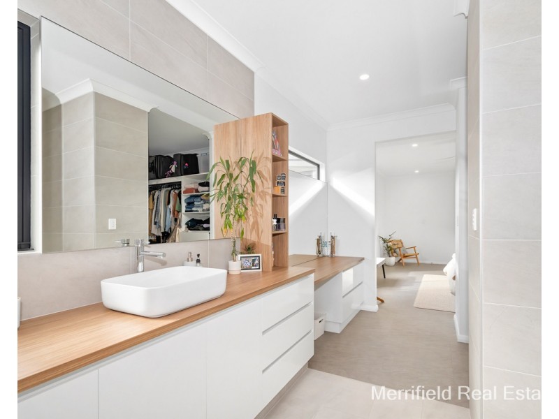 93 Allmore Drive, Robinson WA 6330