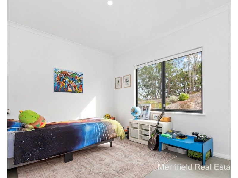 93 Allmore Drive, Robinson WA 6330