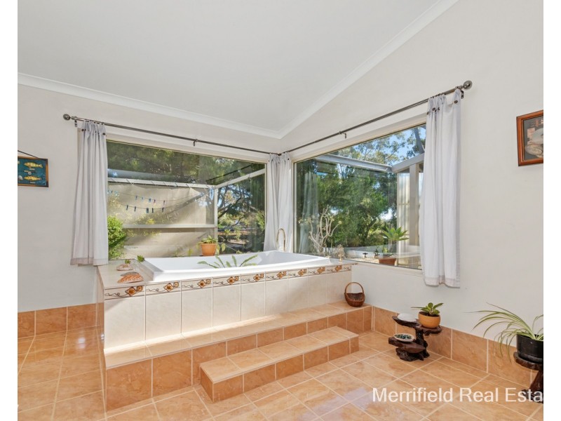 82 La Perouse Road, Goode Beach WA 6330