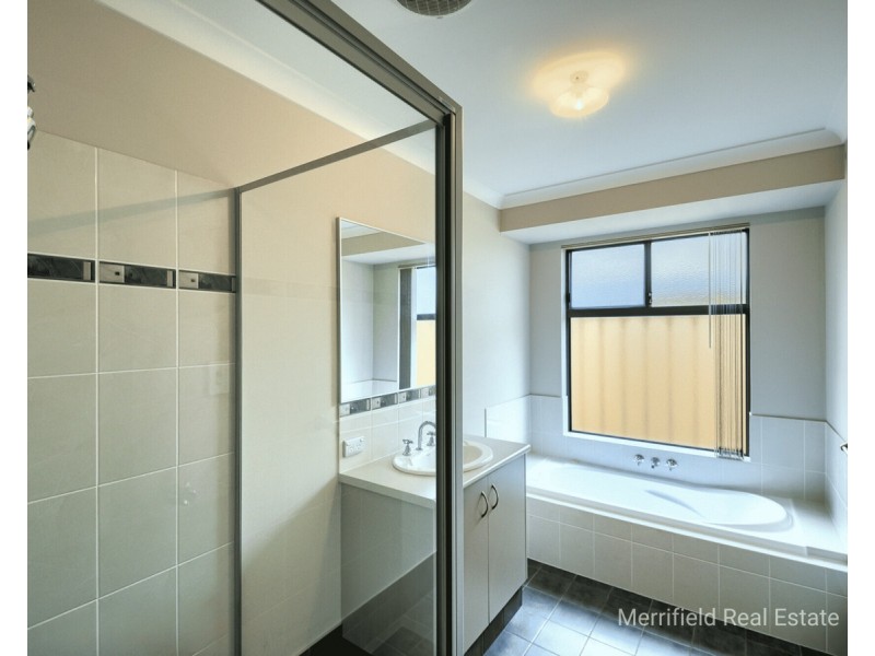 12 Grevillea Way, Yakamia WA 6330