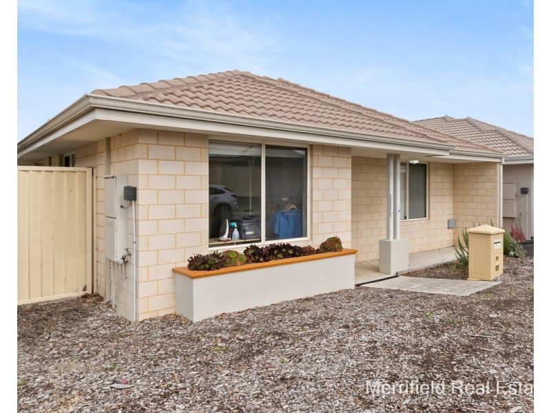17 Donald Drive, Mckail WA 6330