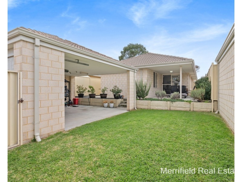 17 Donald Drive, Mckail WA 6330