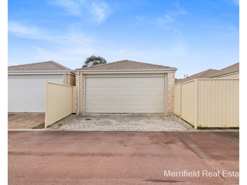 17 Donald Drive, Mckail WA 6330