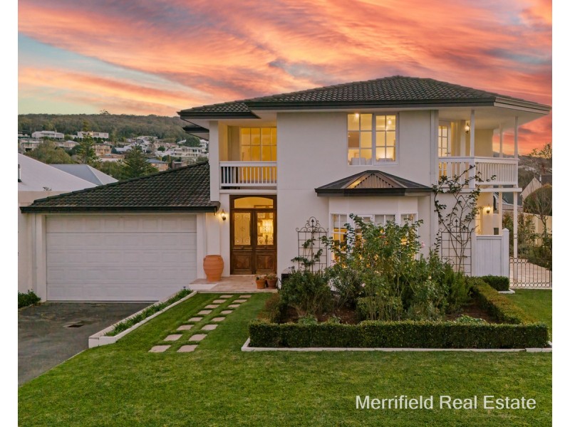 17 Golf Links Road, Middleton Beach WA 6330