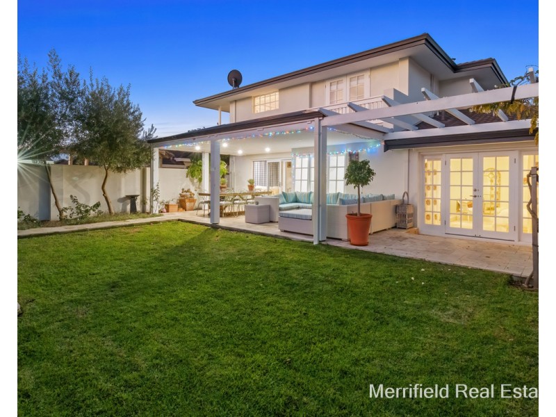 17 Golf Links Road, Middleton Beach WA 6330