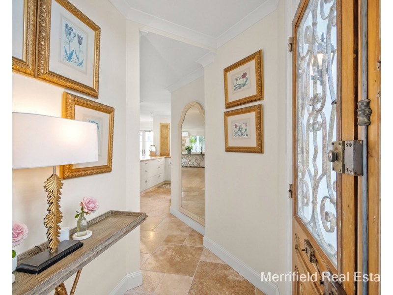 17 Golf Links Road, Middleton Beach WA 6330