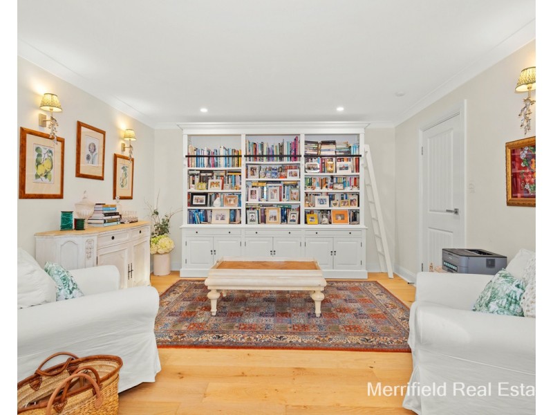 17 Golf Links Road, Middleton Beach WA 6330