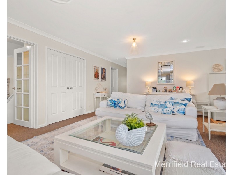 17 Golf Links Road, Middleton Beach WA 6330