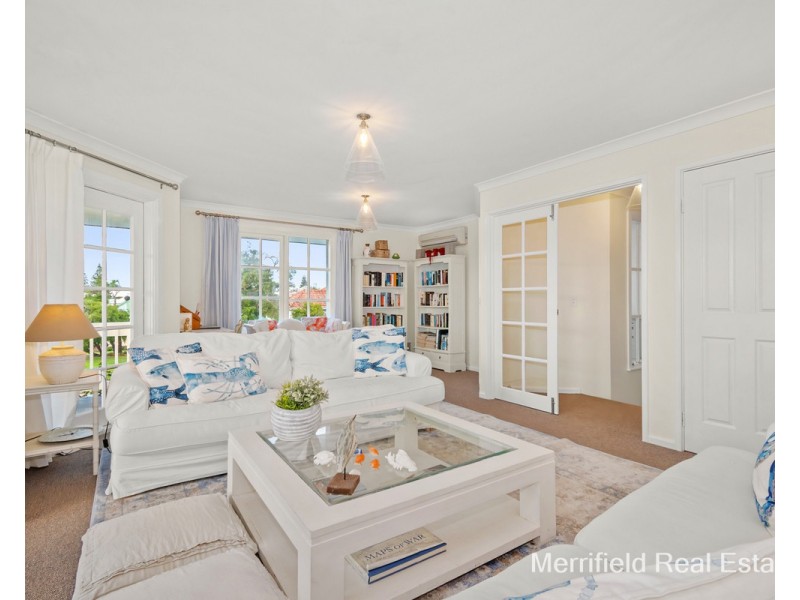 17 Golf Links Road, Middleton Beach WA 6330