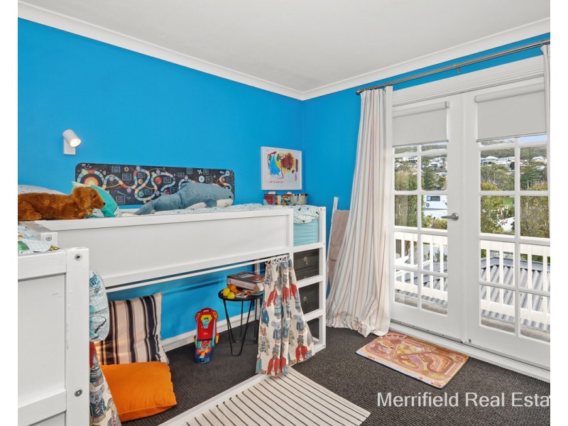 17 Golf Links Road, Middleton Beach WA 6330