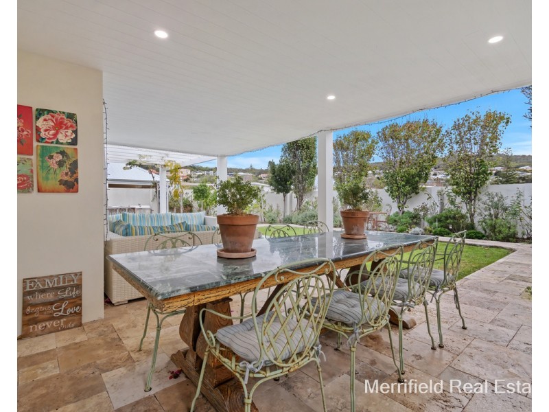 17 Golf Links Road, Middleton Beach WA 6330