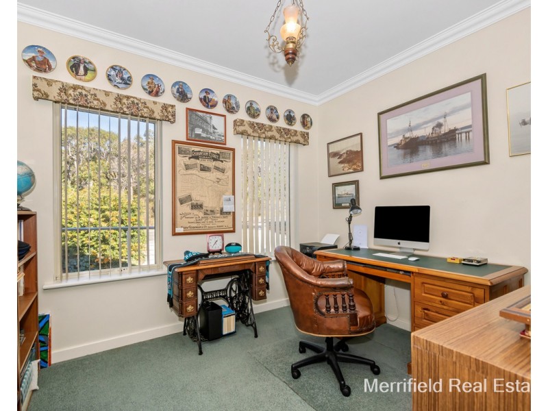 16 Austin Road, Goode Beach WA 6330