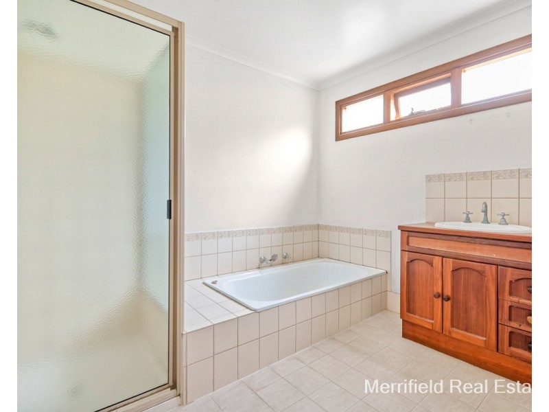 11 Melrose Street, Mount Melville WA 6330