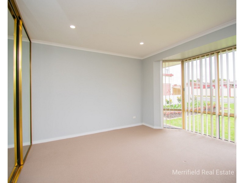 61 Drome Road, Orana WA 6330