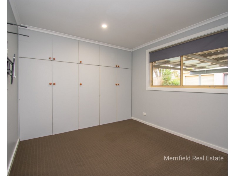 61 Drome Road, Orana WA 6330