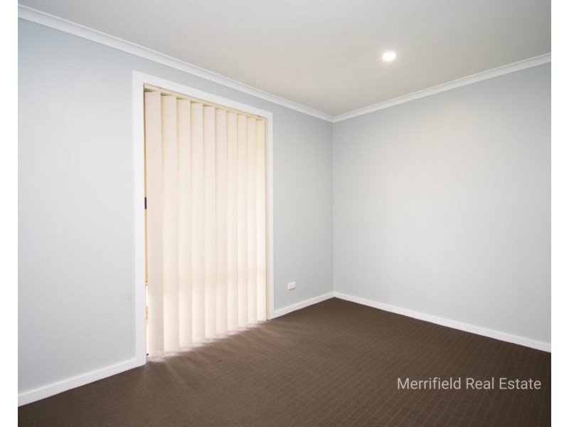 61 Drome Road, Orana WA 6330