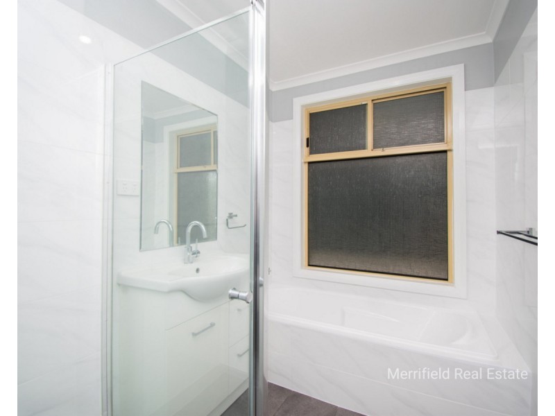 61 Drome Road, Orana WA 6330