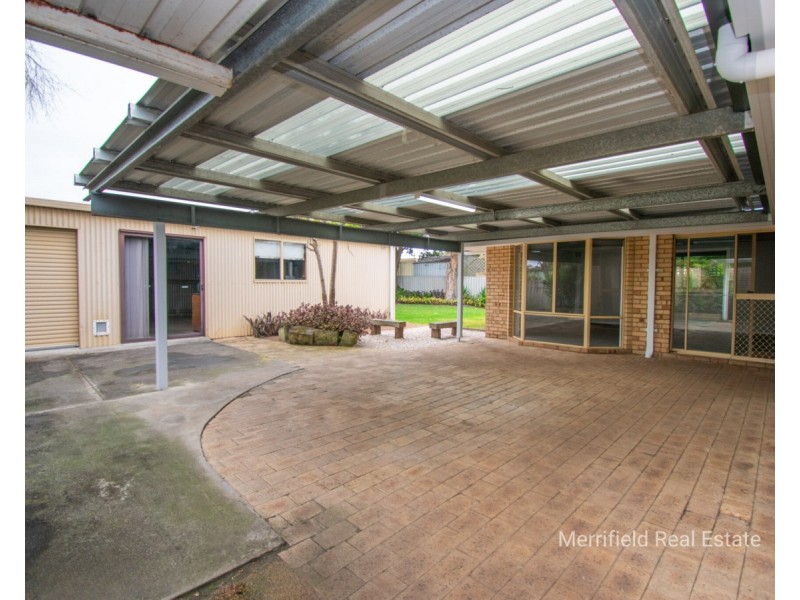 61 Drome Road, Orana WA 6330