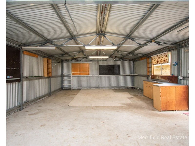 61 Drome Road, Orana WA 6330