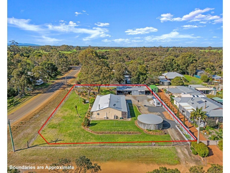 11 Redmond West Road, Redmond WA 6327