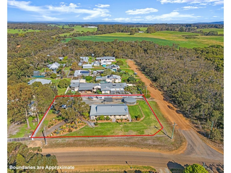 11 Redmond West Road, Redmond WA 6327