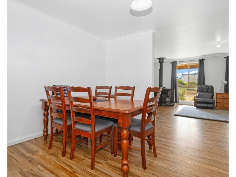 11 Redmond West Road, Redmond WA 6327