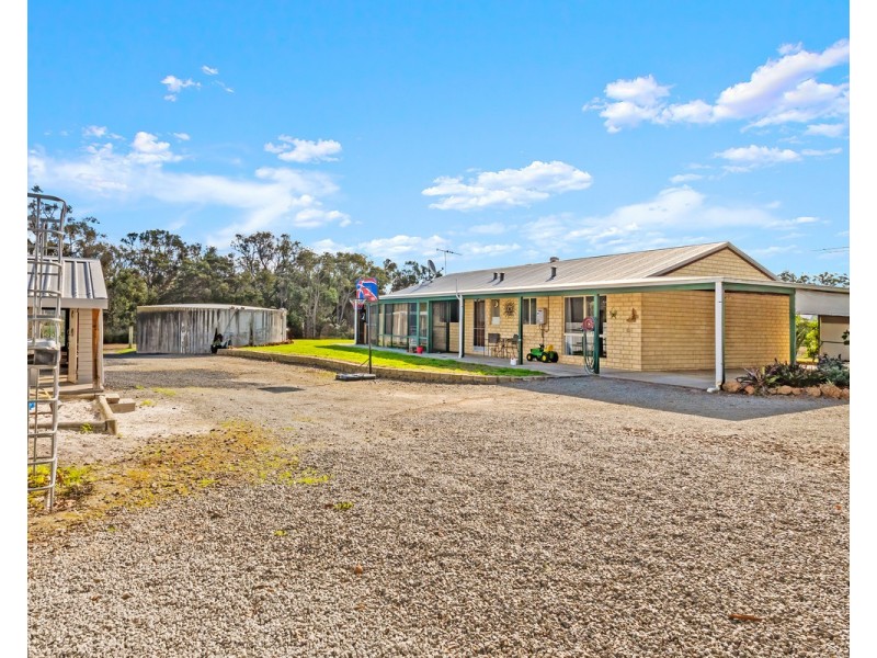 11 Redmond West Road, Redmond WA 6327