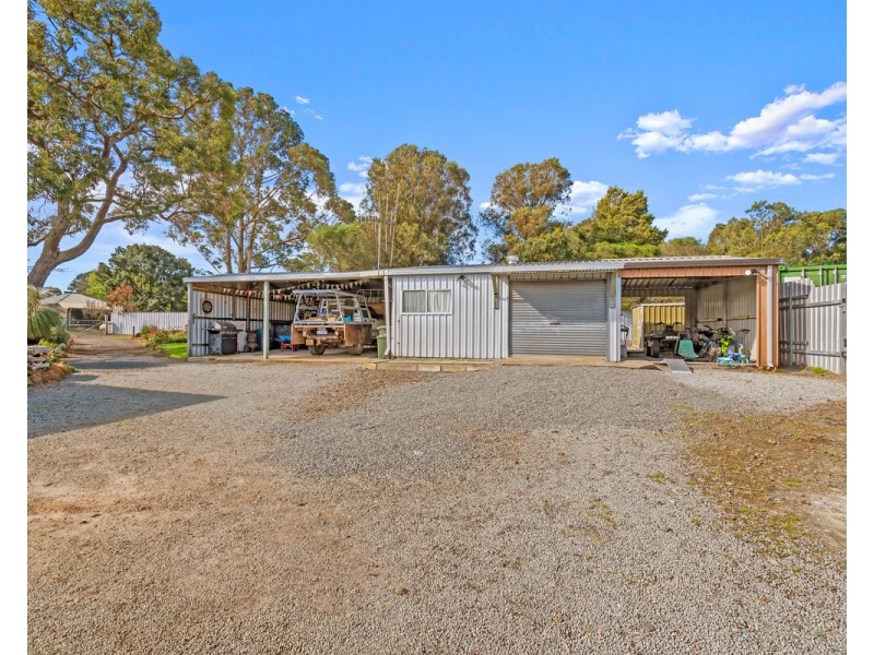 11 Redmond West Road, Redmond WA 6327