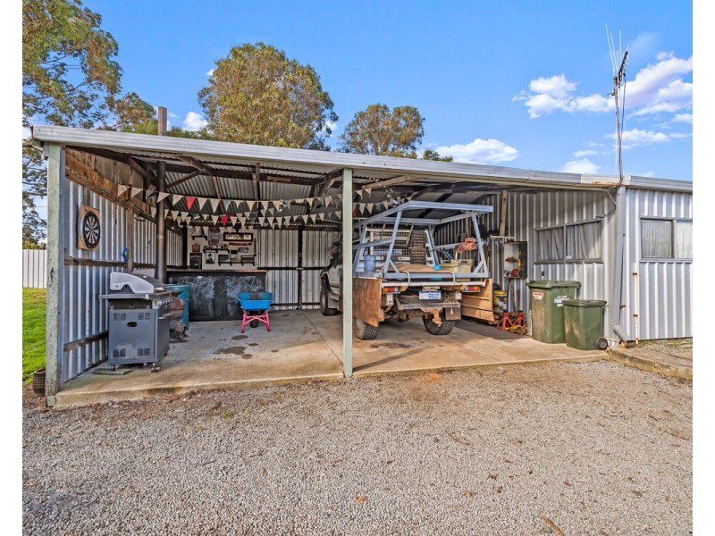 11 Redmond West Road, Redmond WA 6327